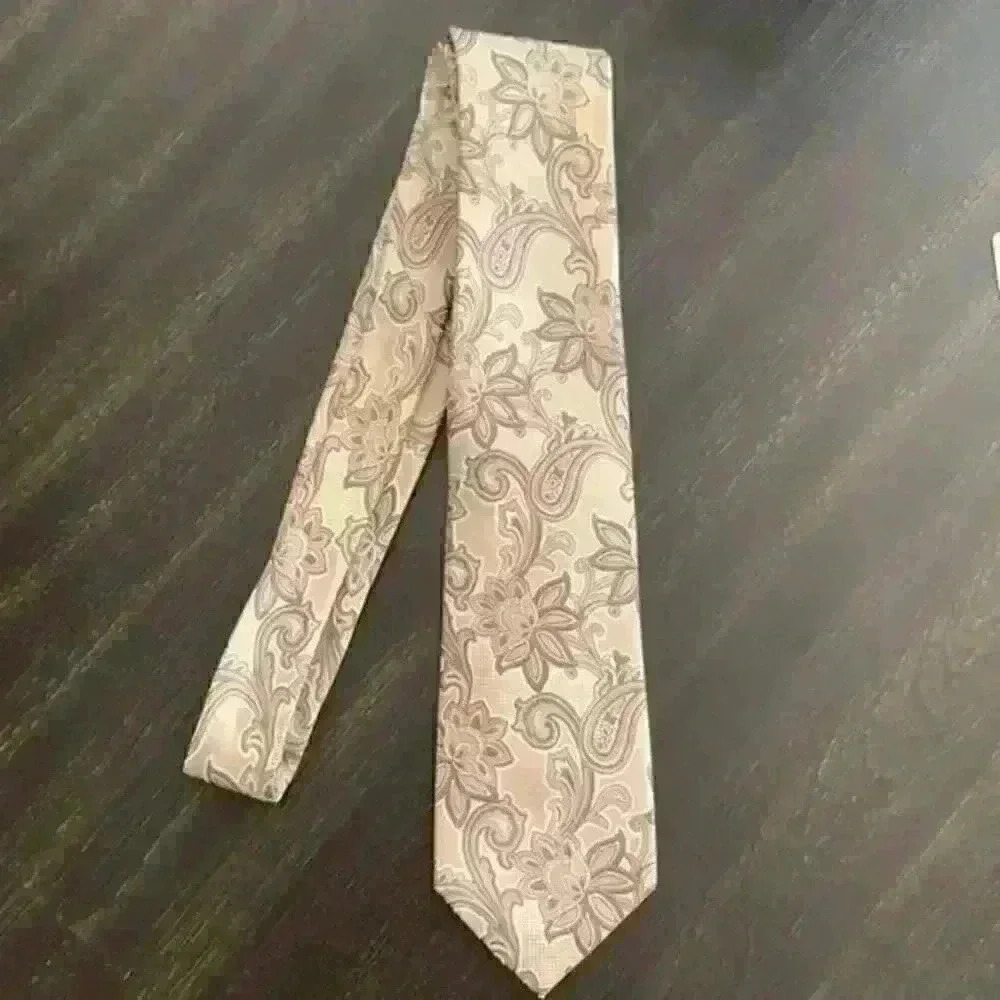 Geoffrey Beene‎ Tie EUC